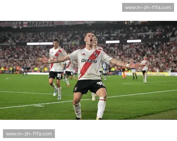 红河奔涌，玫瑰绽放：一场宿命的对决，河床与罗萨里奥的传奇